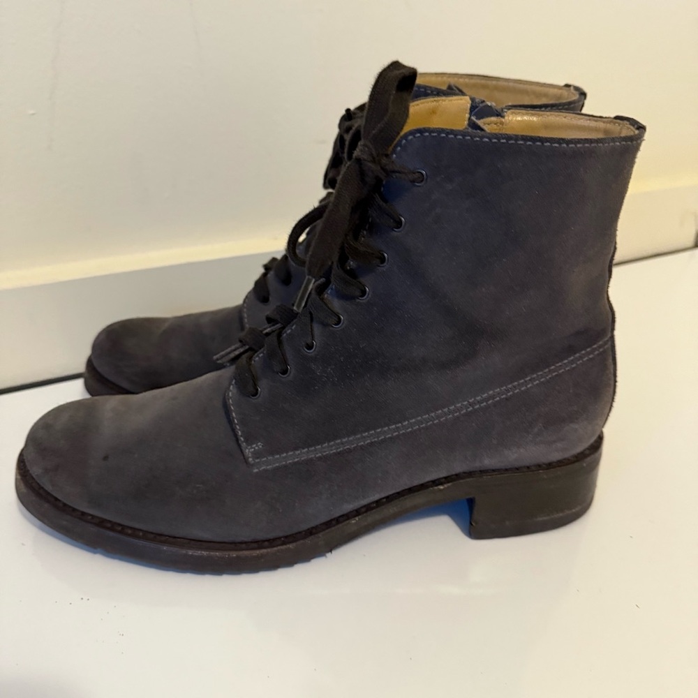 Gravati for Wilkes Bashford lace up women's grey suede boots size 8.5